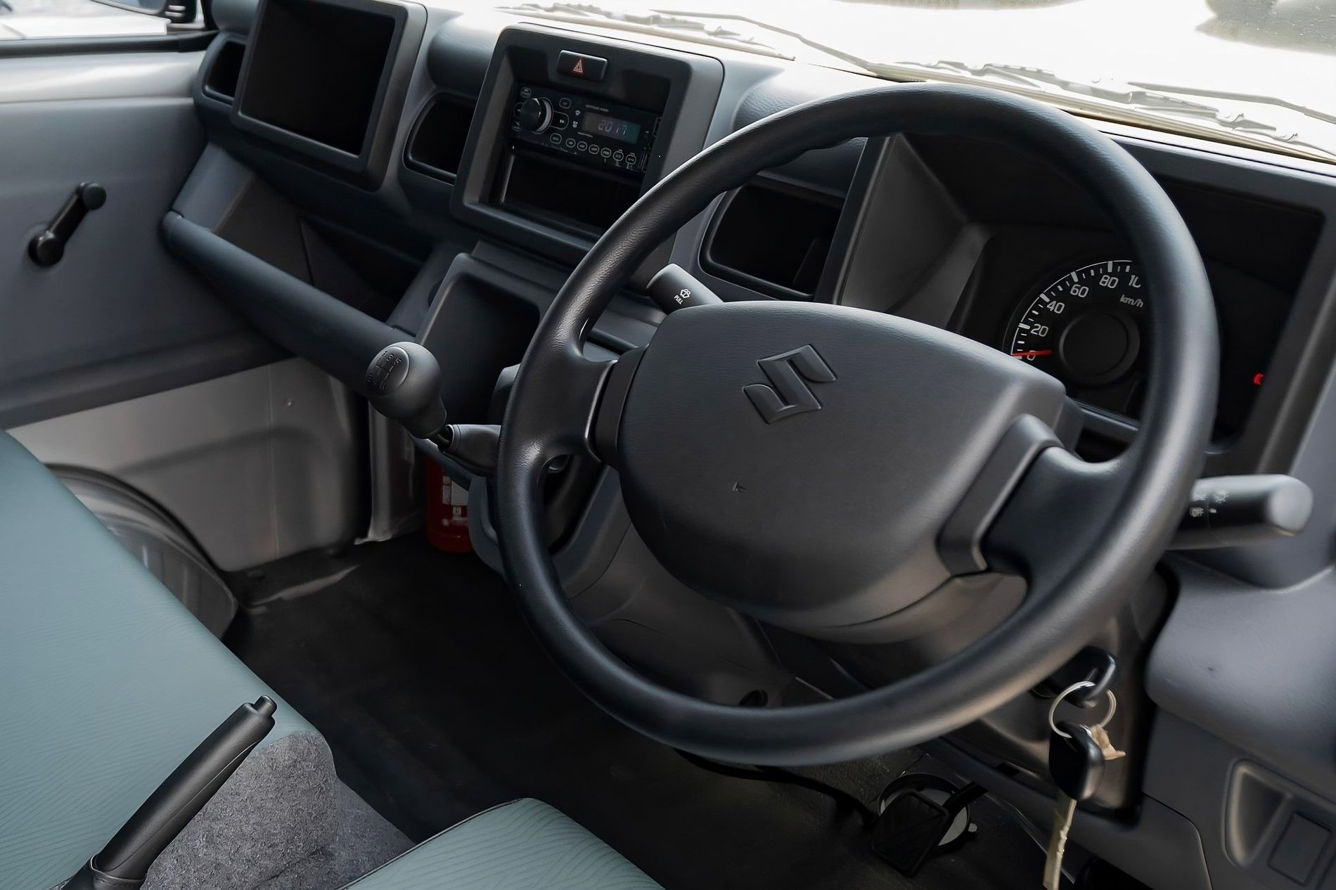 Suzuki New Carry interior - SIS.