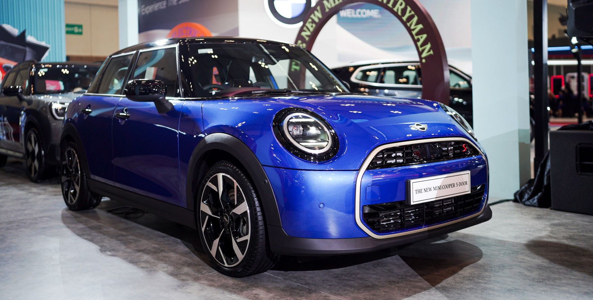 MINI Cooper 5-Door - BMW INDONESIA