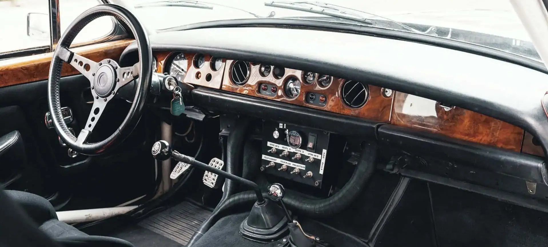 Interior Rolls-Royce Corniche Reli Paris-Dakar - AGUTTES