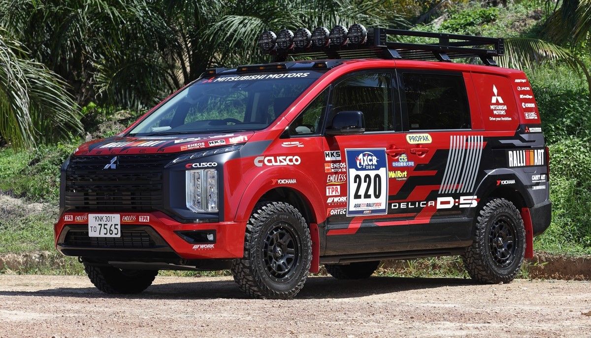Delica D:5 Supporting Car AXCR 2025 Tokyo Auto Salon. (Dok.MMKSI)