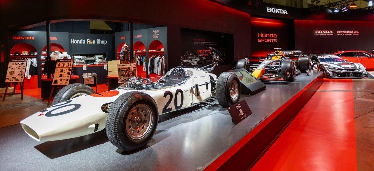 Mobil balap Honda F1 RA 271 tahun 1964 di Tokyo Auto Salon 2025. (Dok. HPM) 