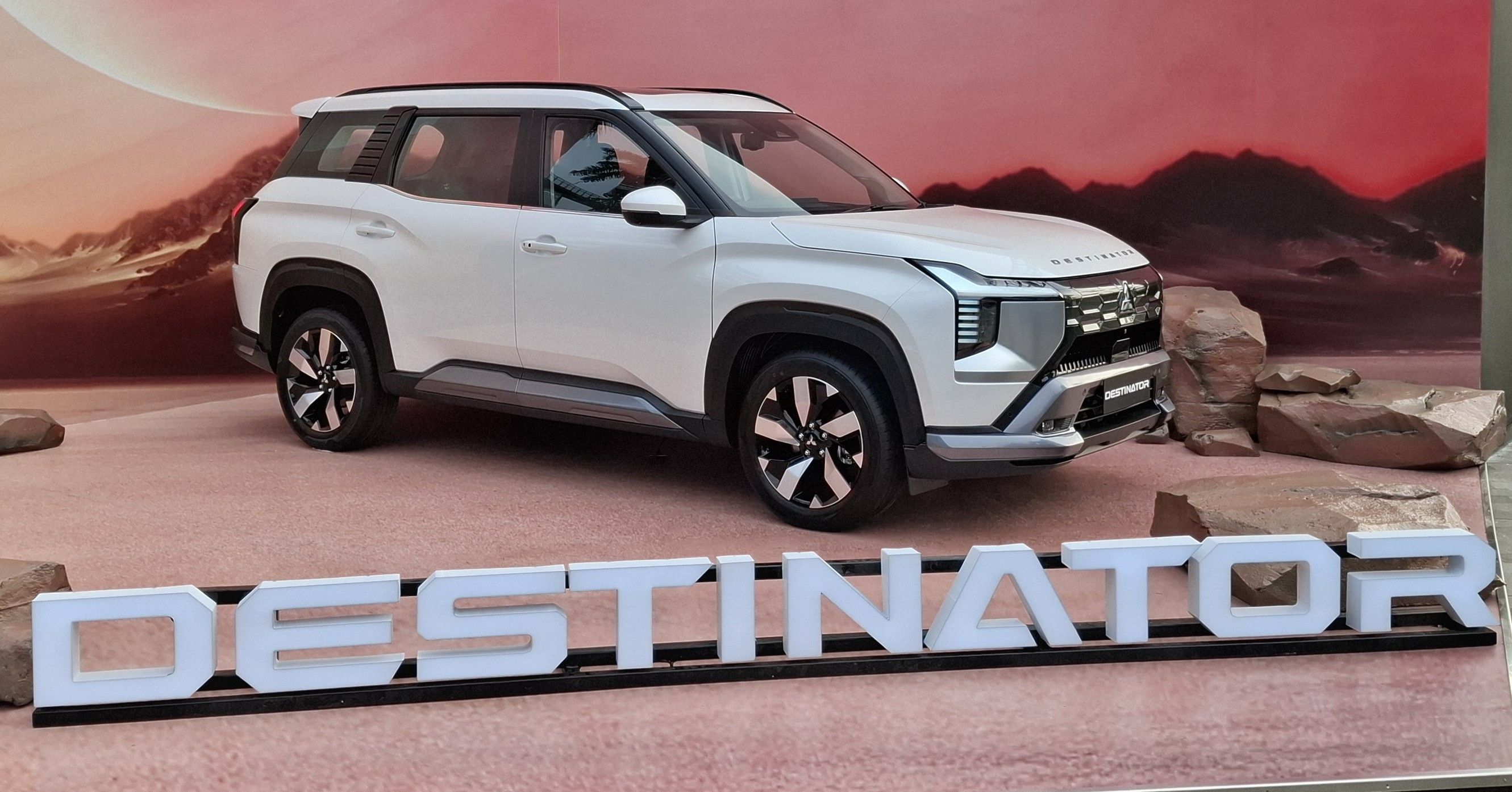 Mitsubishi All-New Destinator. (Chadie)