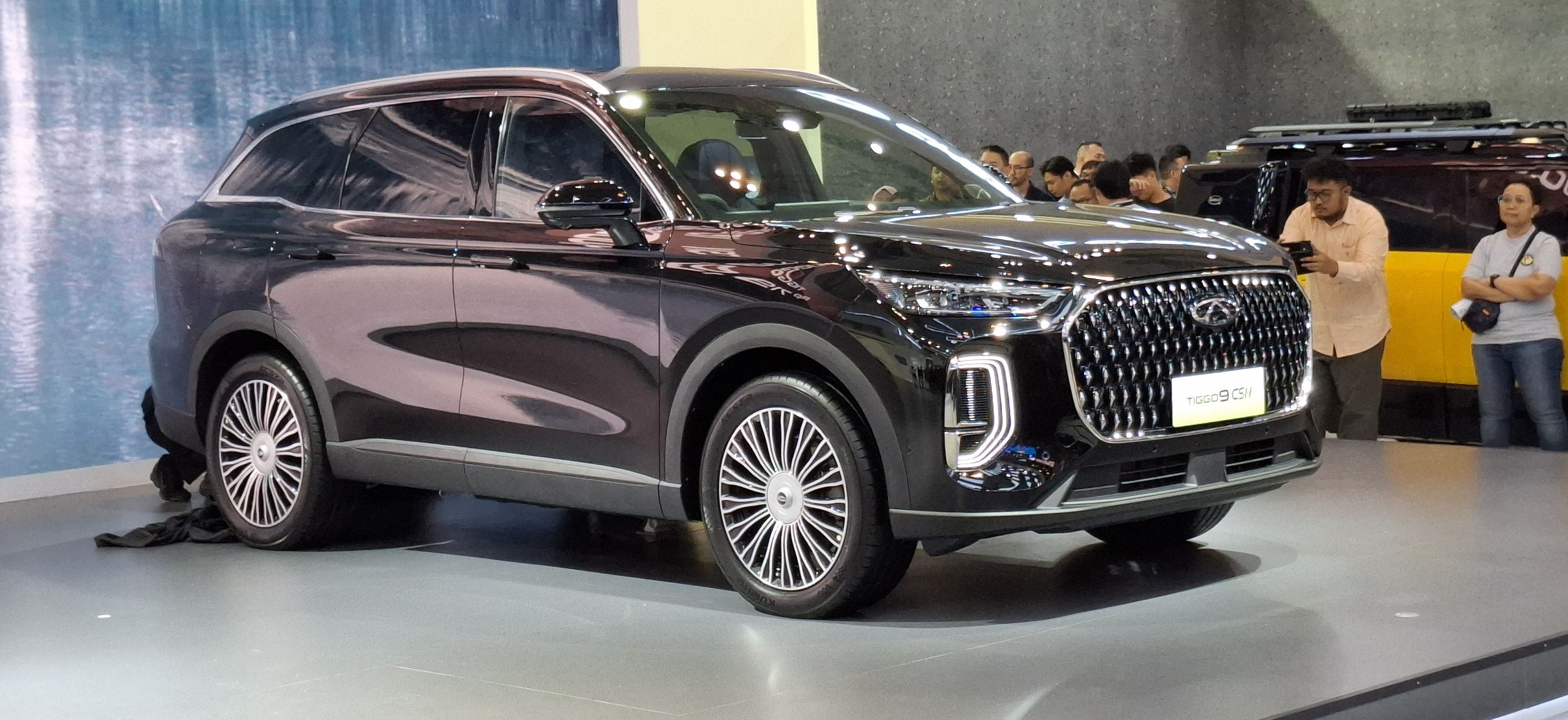 Chery Luncurkan Tiggo 9 CSH di GIIAS 2025. (Chadie)