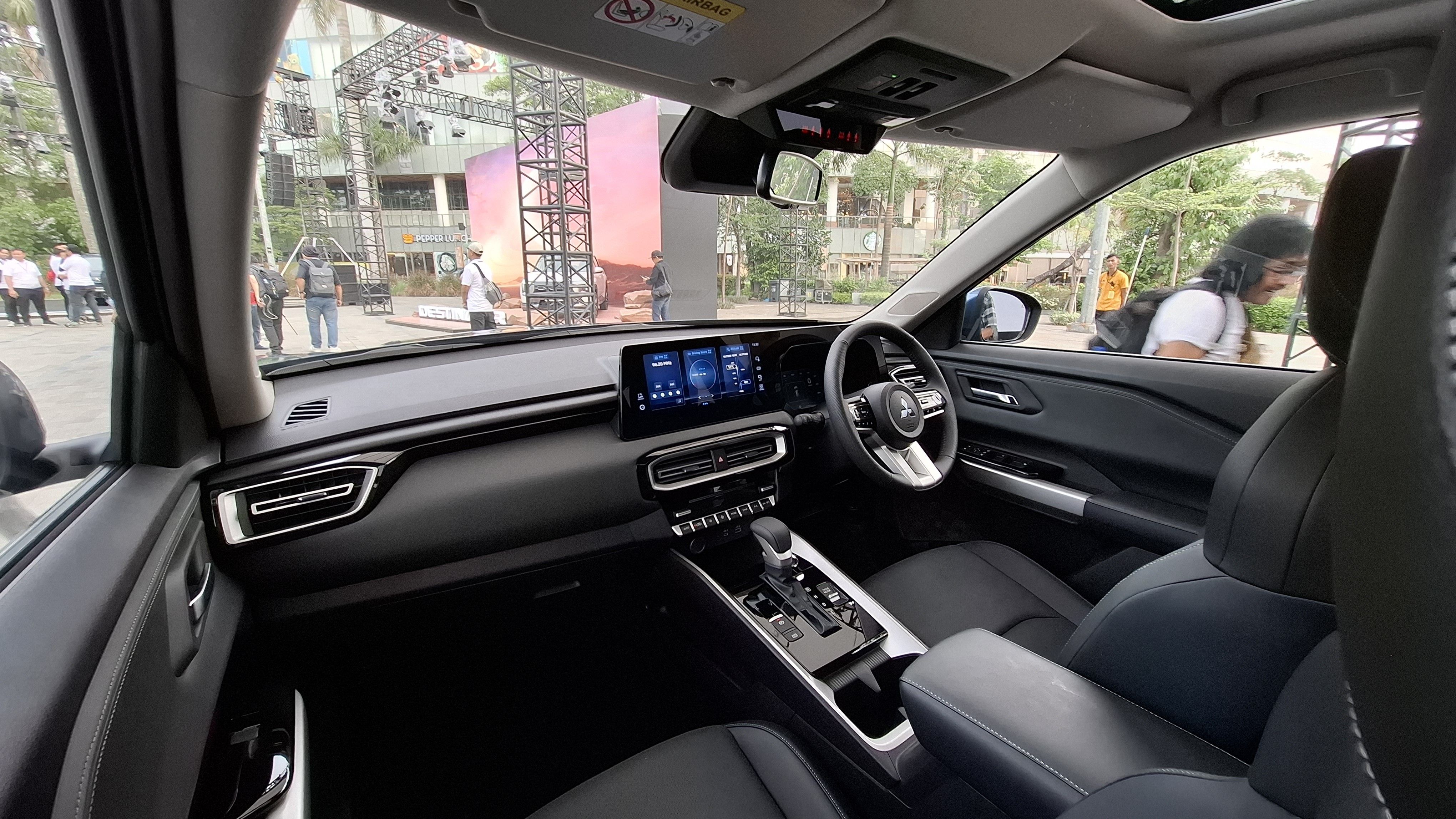 Tampilan Interior Mitsubishi Destinator. (Chadie)