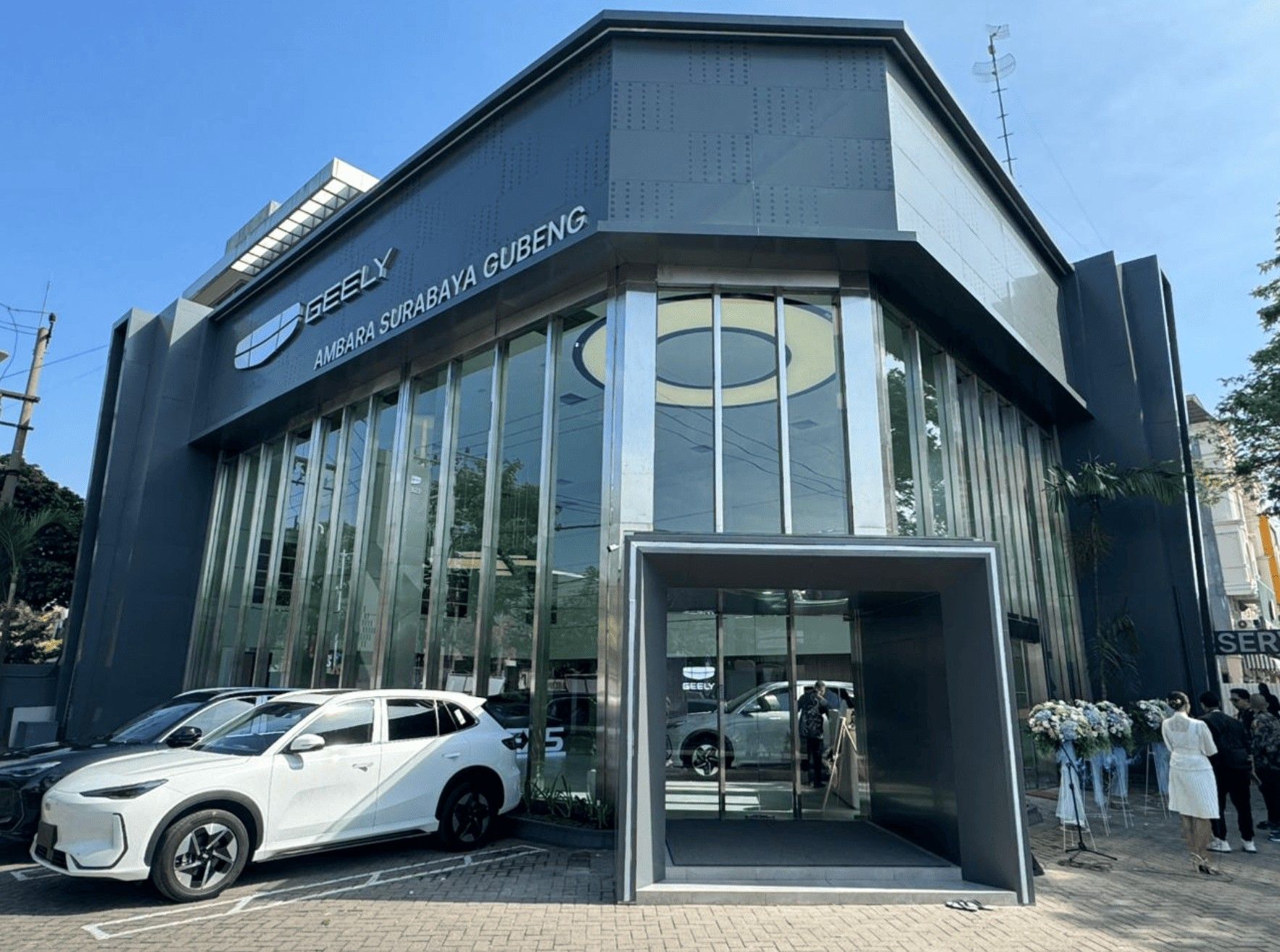 Diler Geely Ambara Surabaya. (GAI)