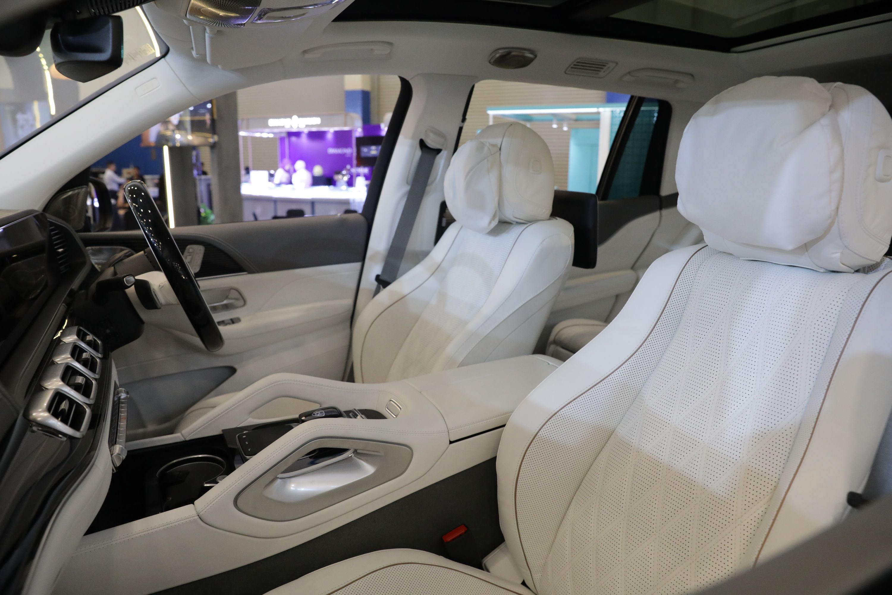 Interior Mercedes-Maybach GLS 600 dilapisi dengan Nappa leather. (Mercedes-Benz indonesia)