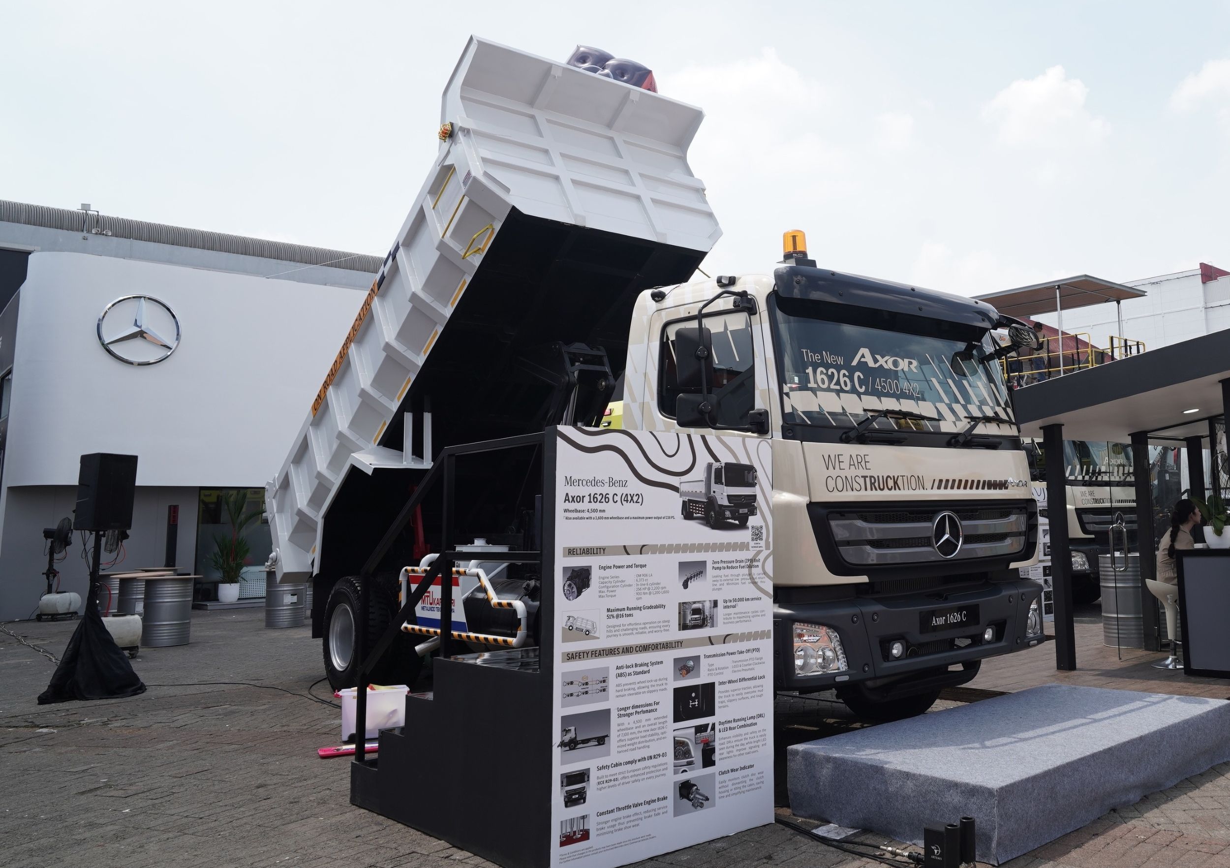 Mercedes-Benz Axor 1626 C varian dump-truck. (DCVI)