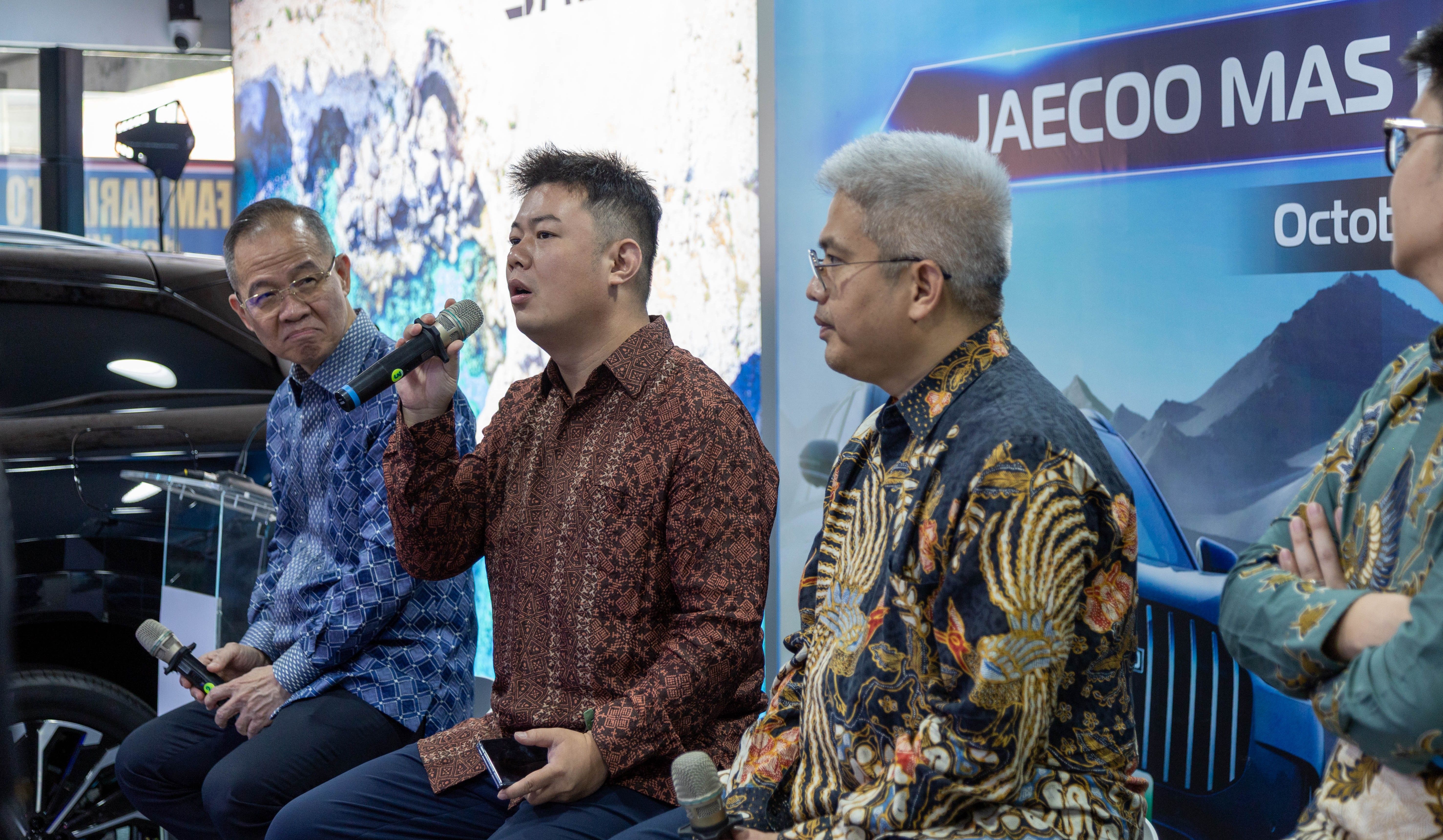 Presdir PT MAS Djunaedi, COO PT CSI Wang Peng dan Head of DND Jaecoo Setia Hariadi. (Jaecoo Indonesia)