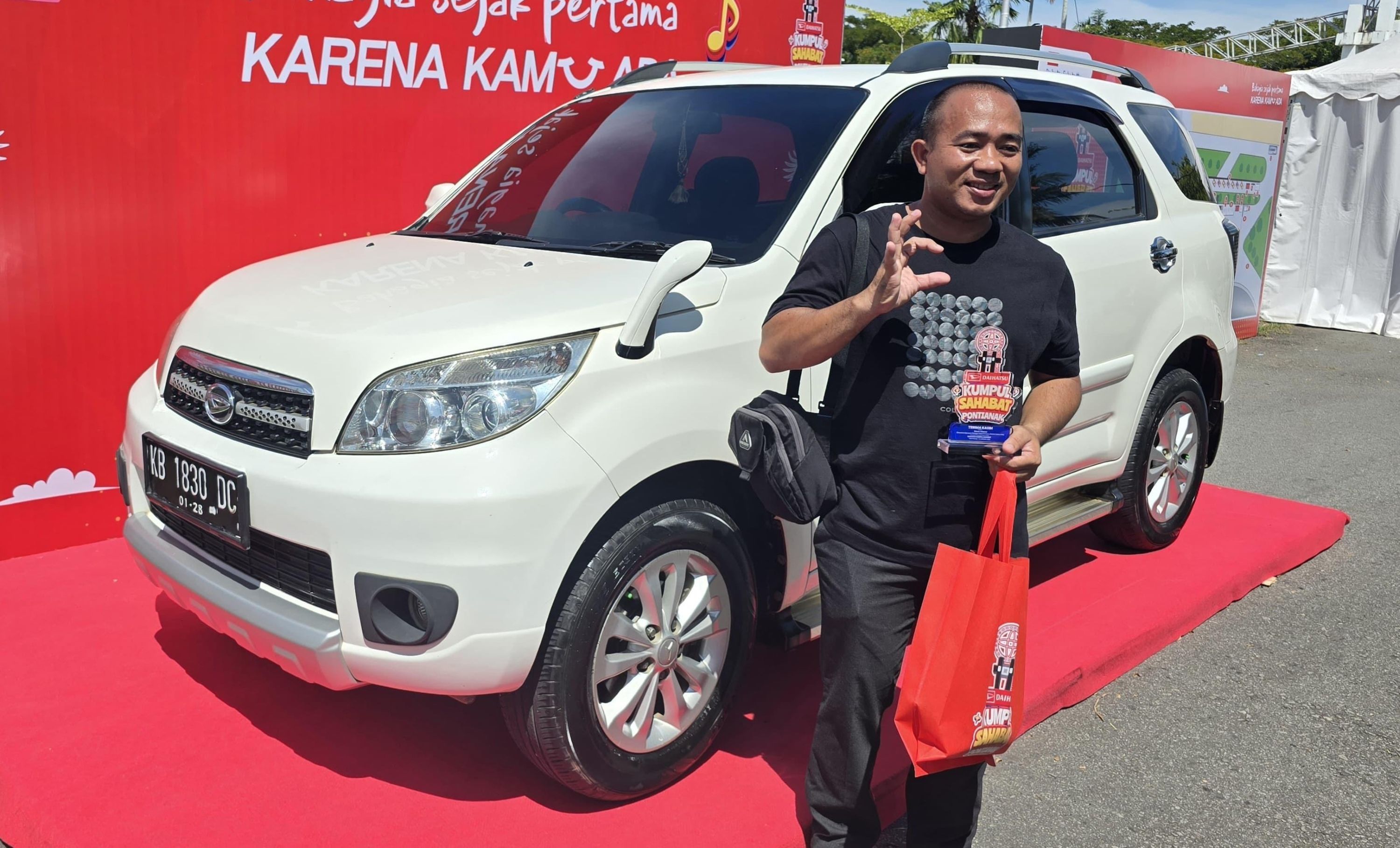 Ridwan Setiawan, pemenang penghargaan Bahagia Sejak Pertama - Karena Kamu Ada di DKS Pontianak. (ADM)