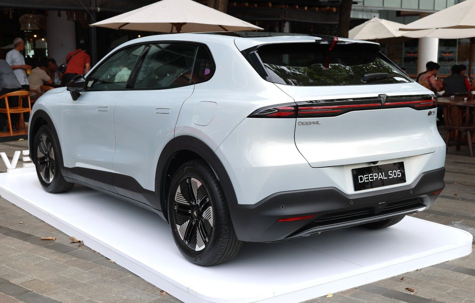 Deepal S05 REEV menjadi salah satu dari tiga model yang akan dipasarkan Changan sepanjang 2026. (Changan Indonesia)