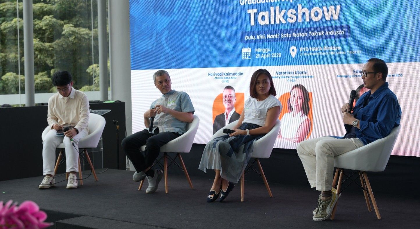 Sesi Talkshow di acara Graduation Super Mentorship & Halal Bihalal IATI 2026. (Haka Auto)