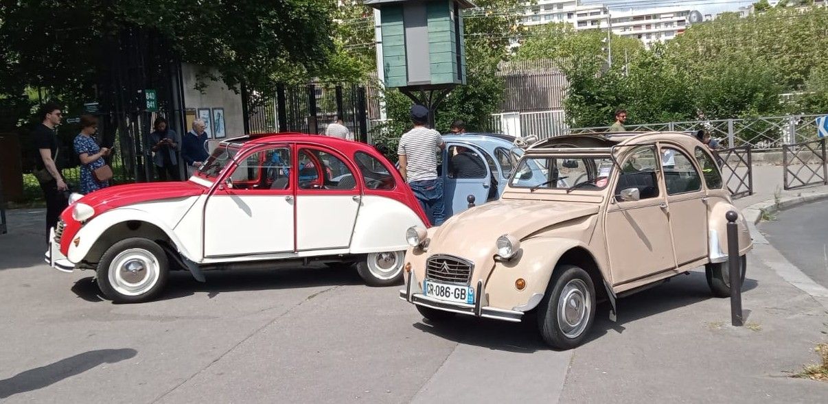 Citroen 2CV orisinal yang ikonik. (Chadie)