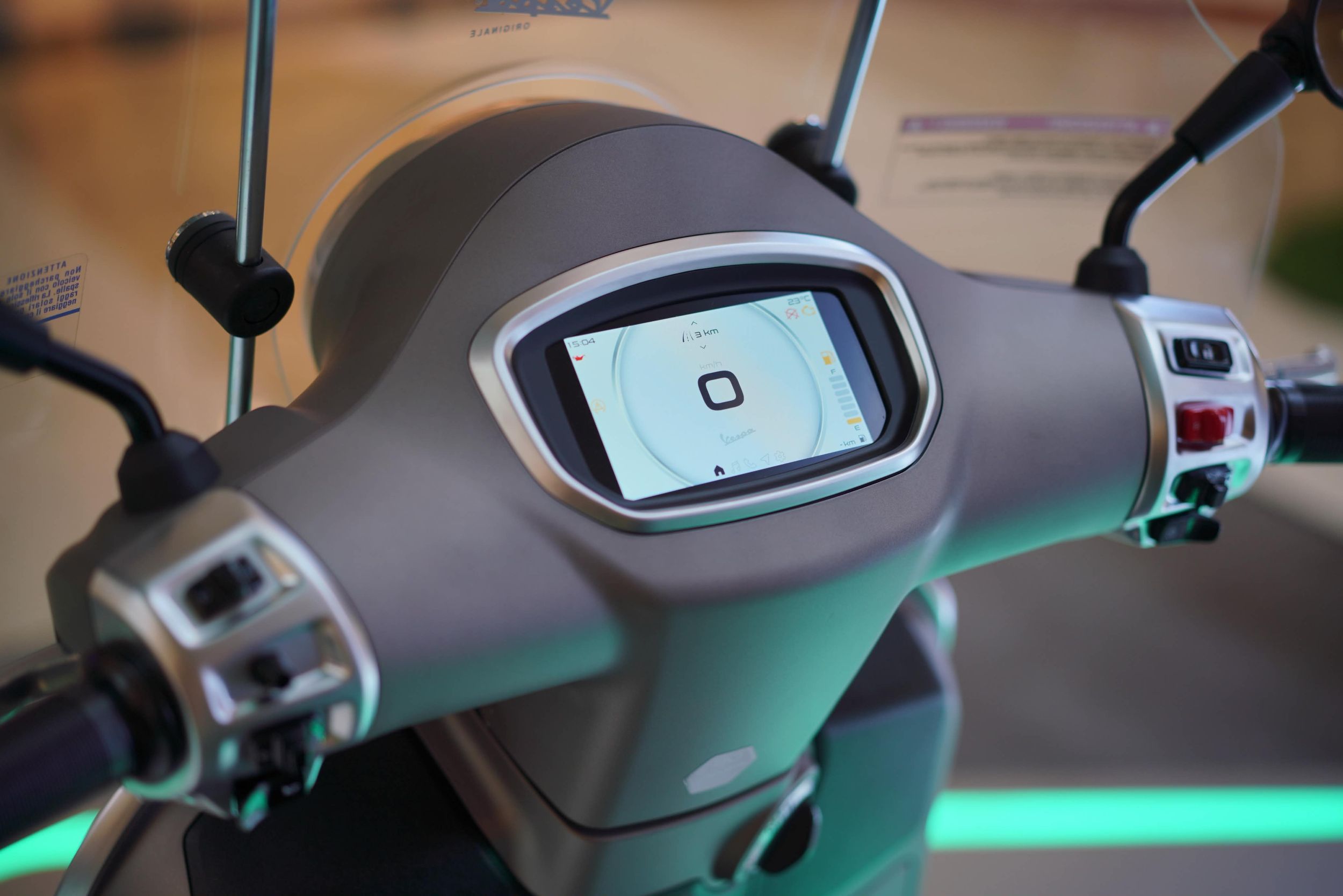 Fitur MIA di Vespa GTS 250. (PID)