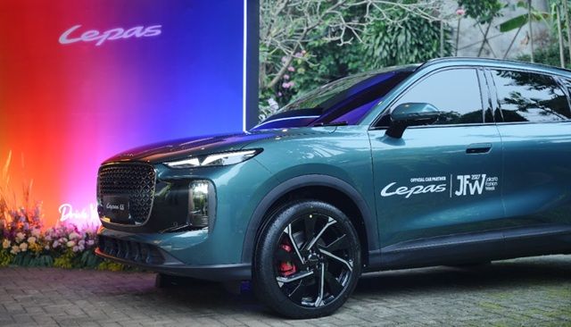 Di ajang Jakarta Fashion Week 2027, Lepas akan menghadirkan yaitu LEPAS L8 PHEV, dan LEPAS E4 EV. (CSI)